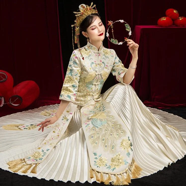 Peacock Embroidery 3/4 Sleeve Retro Chinese Wedding Suit with Tassels