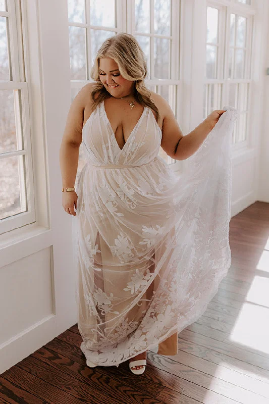 Encore Please Maxi Dress In White Curves