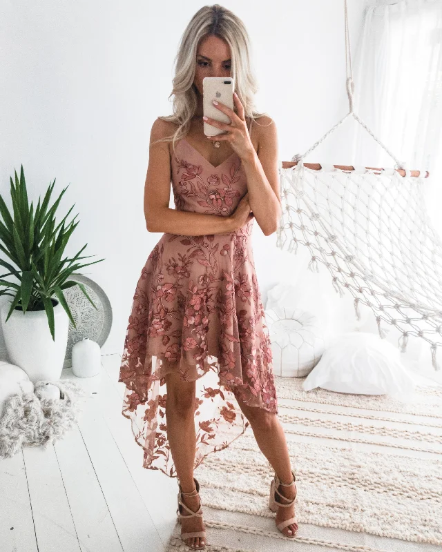 Saskia High Low Dress - Embroidery Rose